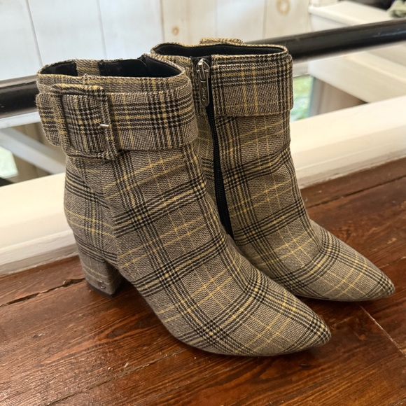 Shoes - PLAID BOOTIES SIZE 6.5 (worn once)